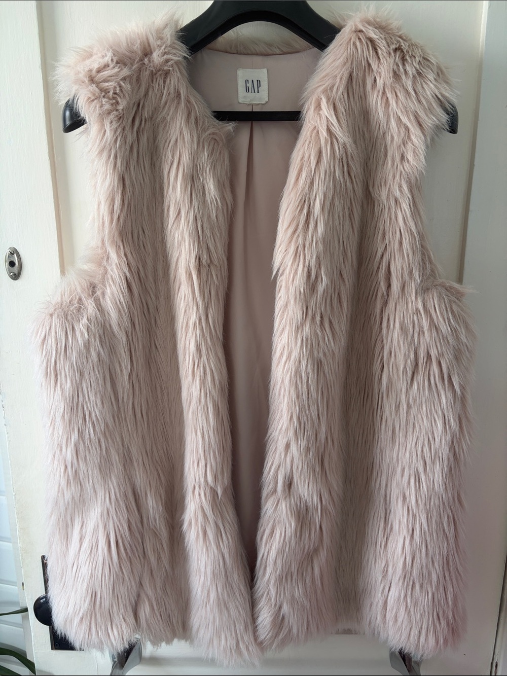 GAP XL Women's Pale Pink Faux Fur Vest